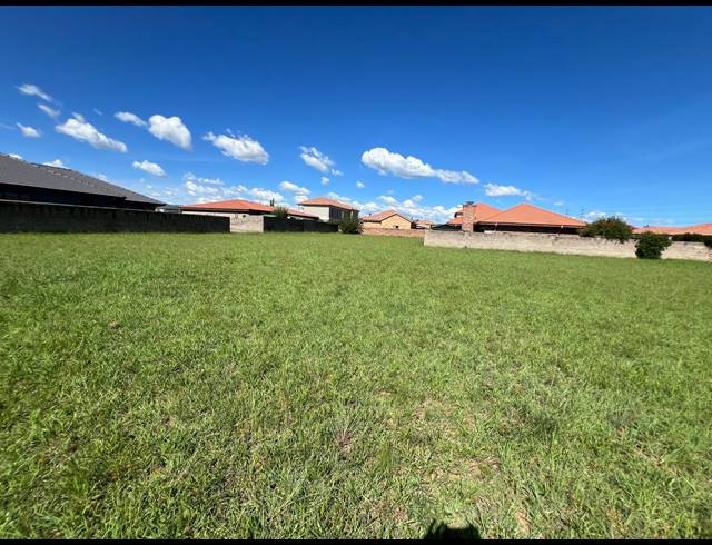 696M² VACANT LAND FOR SALE IN RISIVILLE